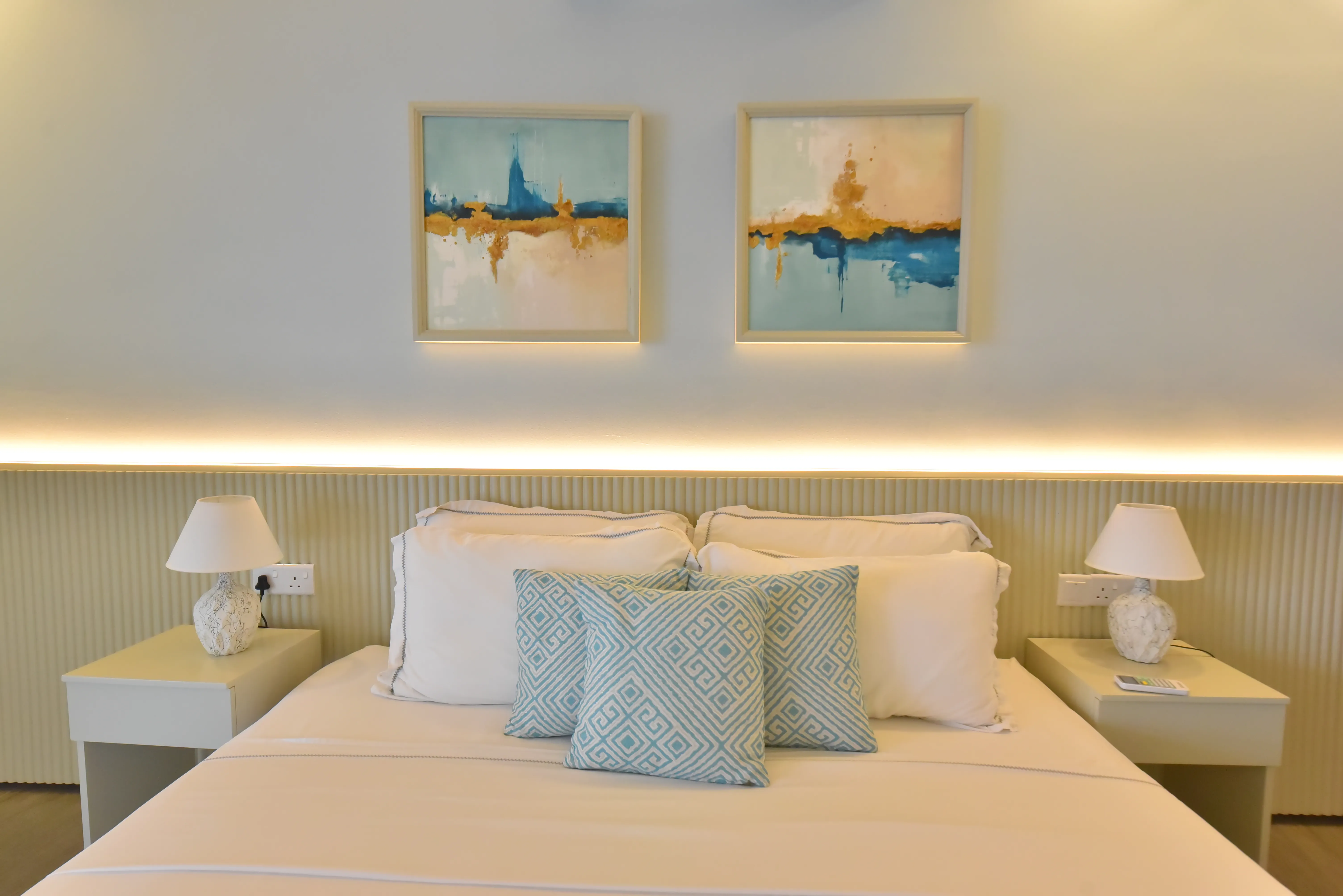 Evening ambiance at Breeze and Tide